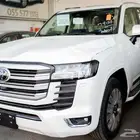 تويوتا لاندكروزر GXR3 بنزين 2026 ب 307.100 شامل الضريبة
