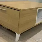طاولة خشب
