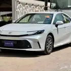 تويوتا كامرى E ابيض 2025 مبيعات التقسيط