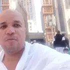 قارئ للقران الكريم ترتيلا وتجويدا ولدي صوت حسن ابحث عن مسجد