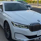 بي ام دبليو 740 2020 لون ابيض داخلية هلوز مع لوحه فردية