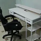 طاولة مكتب دراسي مع كرسي