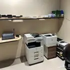 للبيع اثاث و اغراض مكتب خدمات