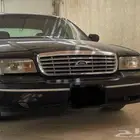 فورد كراون فكتوريا 2001