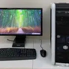 كمبيوتر مكتبي معالج i7 ورامات 24GB والتخزين SSD 128GB