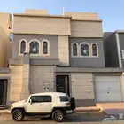 فيلا مستقلة وشقة مميزة للبيع في حي بدر ب950.000