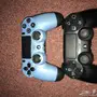 للبيع يدتين PS4 ع سوم 