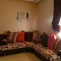 كنب  غير مستعمل للبيع مع الستائر 
