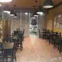 مطعم جديد جاهز للتقبيل