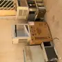 فرن وثلاث مكيفات شباك