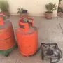 انبوبة غاز عدد 2 مع بتوغاز صغير