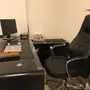 مكتب شخصي مع كرسي