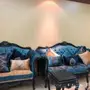 كنب شبه جديد مع طاولات خدمة