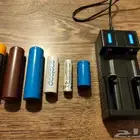 شاحن لشحن أنواع البطاريات ممتاز جدا USB