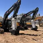 بوكلين بوكلينات لاعمال الحفر والترحيل