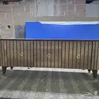 طاولة شاشة تلفزيون