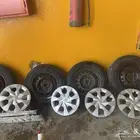 للبيع جنوط مقاس 14 اربعه مسماركرولا يارس اوالبدل جنوط 15