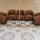 جلسة عدد 5 اشخاص جلد (بيج) جلد مستعمل 150ريال التواصل واتس