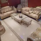 كنب مجلس بيج وذهبي