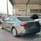 تويوتا كامري LE رمادي 2025
