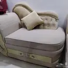 كنب تركي عريق بلون كريمي مميز