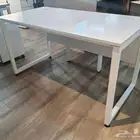 مكاتب مودرن لون ابيض