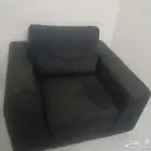 كنب اسود وطاوله