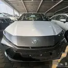 كامري 2025 استندر E لون تيتانيوم بنزين جديده