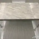 طاولة رخام
