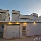 للبيع فيلا دورين وملحق غرب طريق المدينة العسكرية من 750 ألف