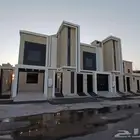 للبيع دور أرضي في عماره دورين تشطيبVIP طريق الثمانين بالخميس