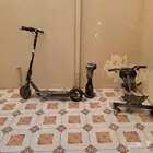 ثلاثة اسكوترات