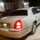 للبيع تاون كار امريكي 2006