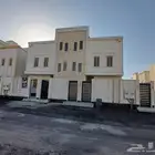 للبيع روف علوى مع ملحق مدخل مستقل مصعدراكب 650 ألف احد رفيده