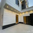 فيلا و 3 شقق