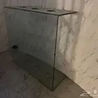 طاولات وكراسي وبعض الأدوات للبيع