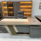 مكاتب طاولات كبيره مودرن فخمة طقم مدراء كرسي كنبه جلد اجتماع