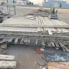 عدة مقاولات اخشاب وسيارة