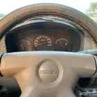 ايسوزو ديماكس 2004 جوانب
