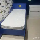 سرير أطفال للبيع