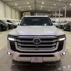 تويوتا جي اكس ار 3 موديل 2023 ابيض ديزل ماشيه 48000كم