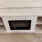 طاولة مع مكيف حار