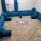 جلسة أرضية نظيفة جدآ خشبها وسفنجها جودة عالية