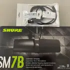 مايك شيور sm7b ( تنوية يحتاج مكسر لكي يشتغل )