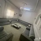 مجلس كامل مع كل أثاثه الي ب الغرفه