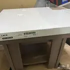 طاوله ابيض  مربعه