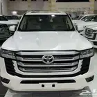 جي اكس ار L4 بريمي بنزين 2025 اللون ابيض ابواب شفط
