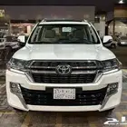 للبيع جيب قراند تورنق 2021 سعودي عداد قليل V8 ( مخززنه )