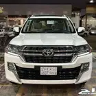 للبيع جيب قراند تورنق 2021 سعودي عداد قليل V8 ( مخززنه )