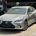 لكزس ES350 فئة CA خليجي 2025 لدى شركة ابن ذياب للسيارات